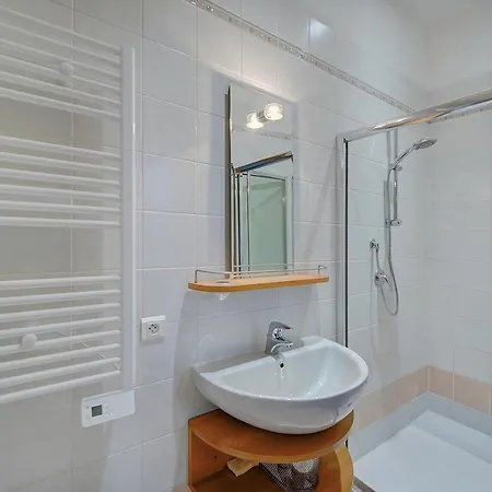 Apartment 3 Pieces Rue D'antibes Cannes